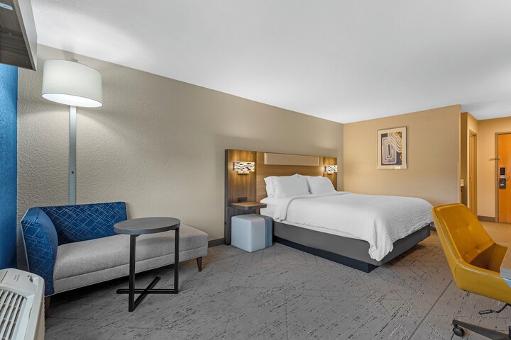 Holiday Inn Express Hotel & Suites Charlotte by IHG