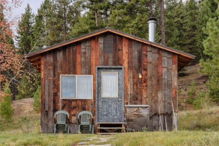 Cosmos Cabin