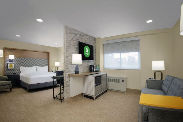 Room 26 of 46