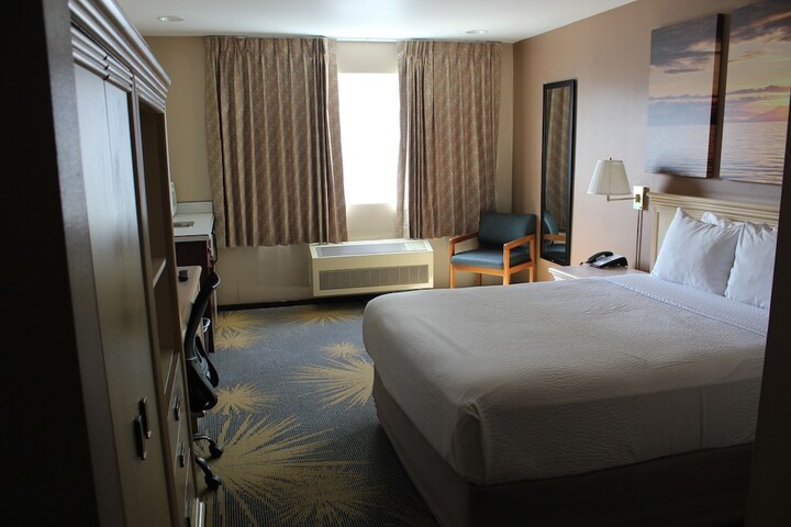 Room 13 of 39