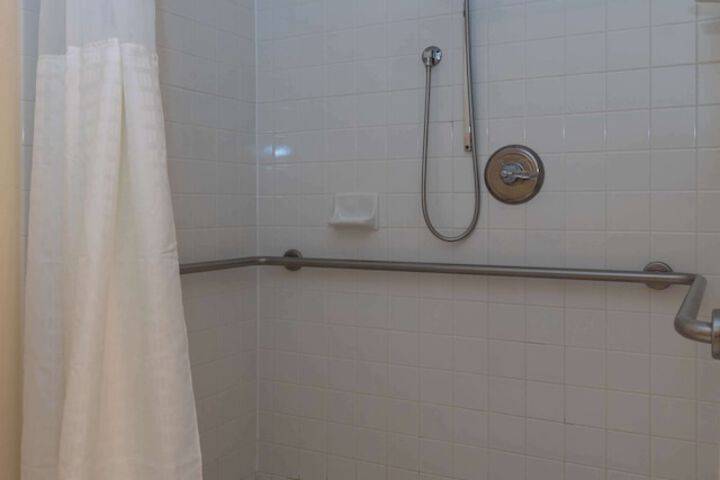 Room 45 of 103