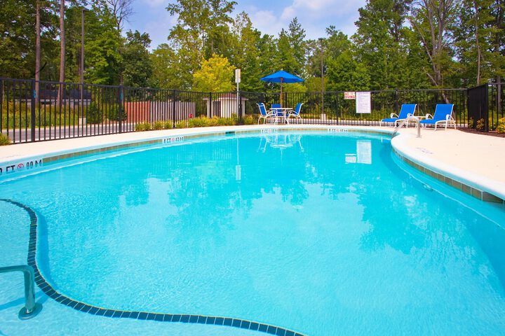 Pool 7 of 35