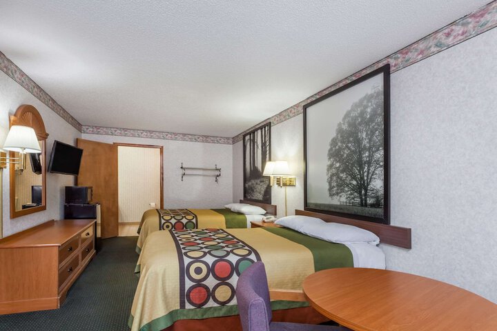 Room 3 of 18