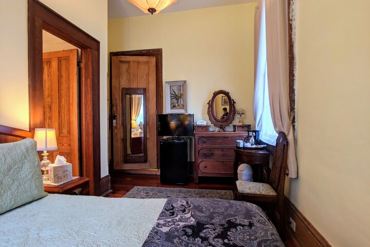Room 63 of 93