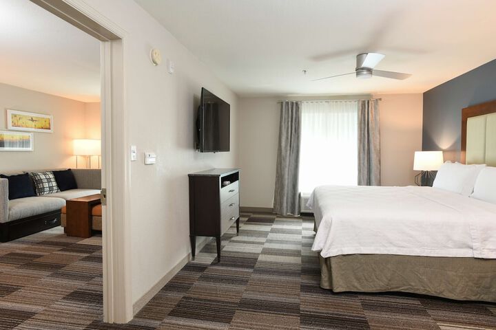 Room 44 of 76
