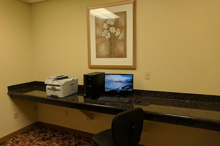 Business Center 41 of 41