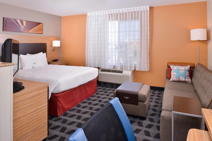 Room 34 of 42
