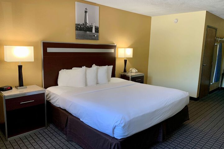 Room 17 of 24