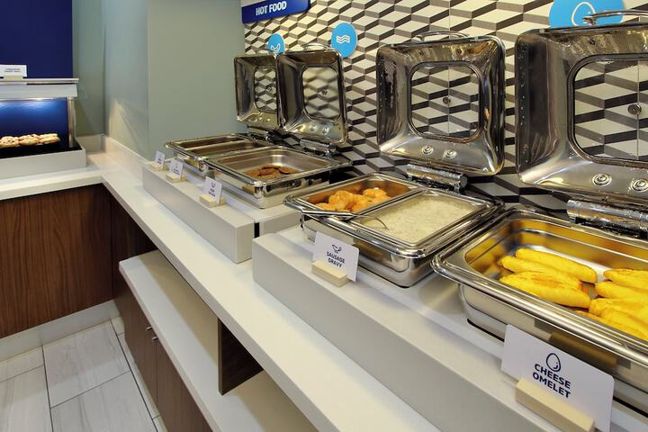 Holiday Inn Express Dallas Medical-Market Center by IHG