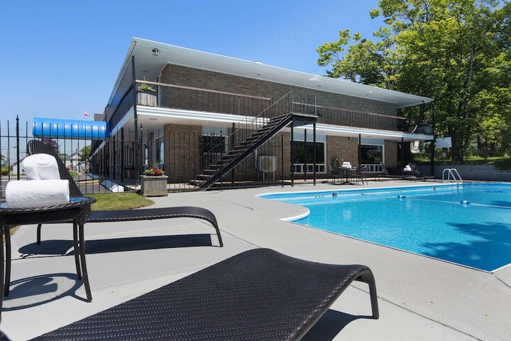 Pool 2 of 15