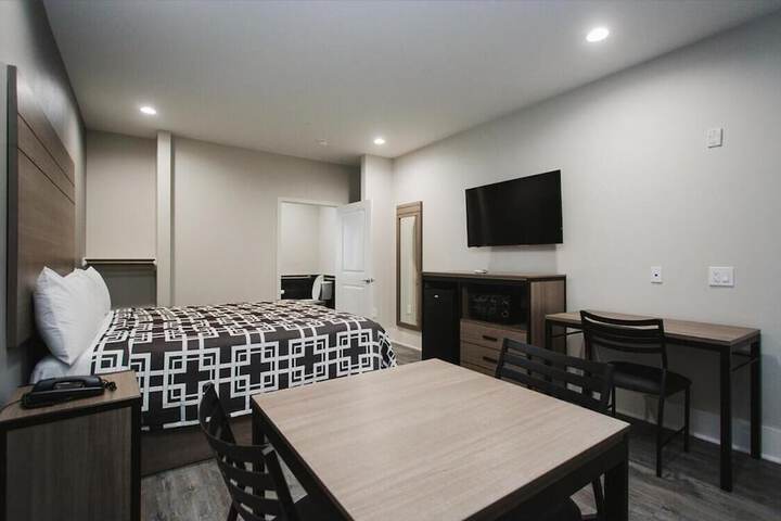 Room 33 of 57