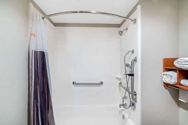 La Quinta Inn & Suites by Wyndham Knoxville North I-75