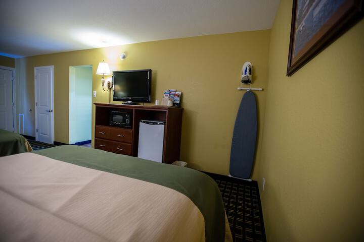 Relax Inn & Suites