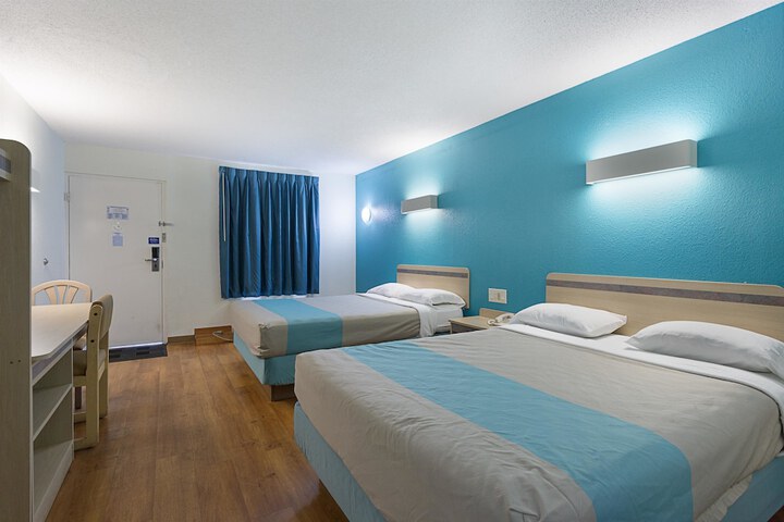 Room 20 of 36