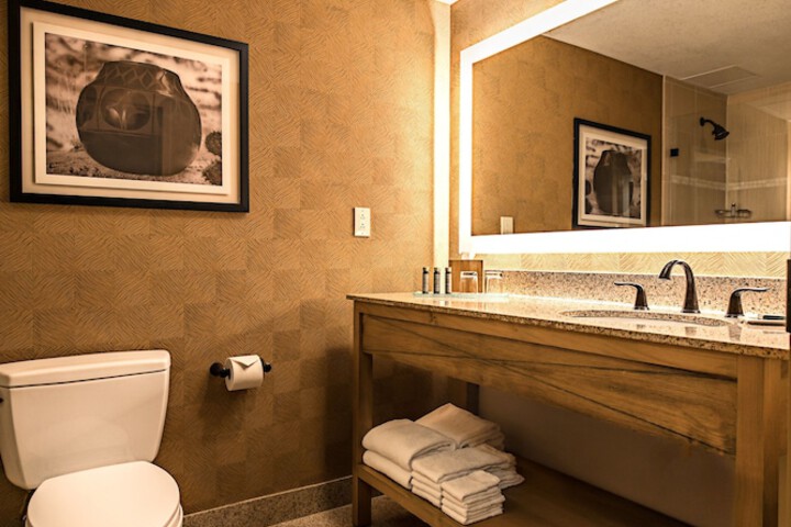 Room 6 of 35