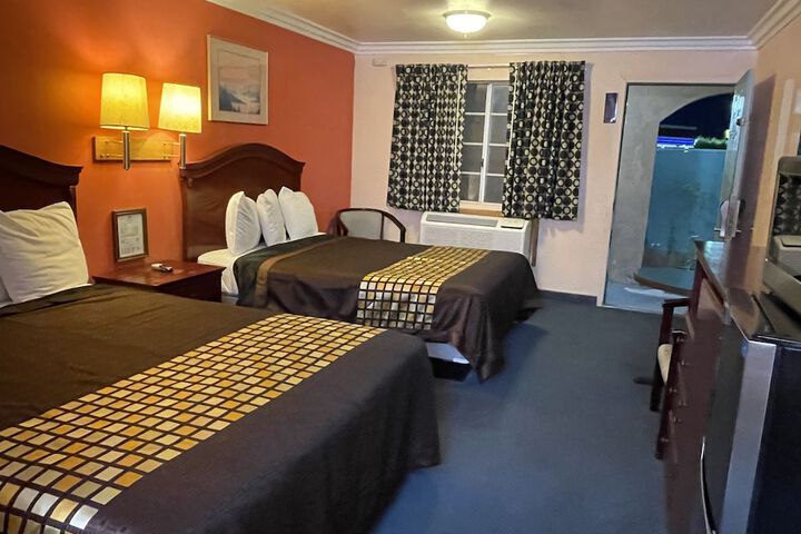 Room 17 of 23