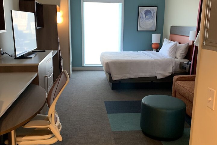 Room 25 of 69