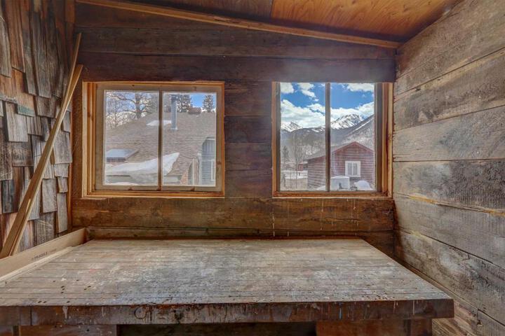 Lake Cabin w / King Bed Foodie Kitchen, & Views