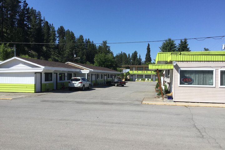 Cedars Motel