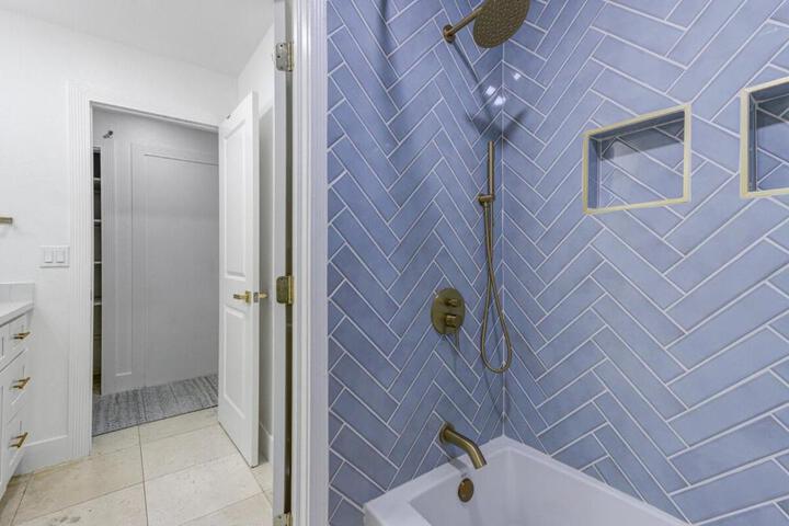 Molivu Homes 3BR - NewRemodel PetFriendly, Yard