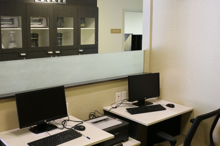 Business Center 30 of 32