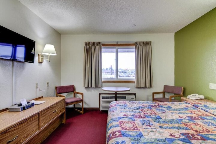 Room 26 of 33