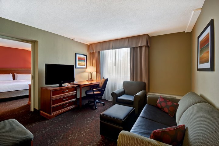 Holiday Inn Cincinnati-Riverfront by IHG