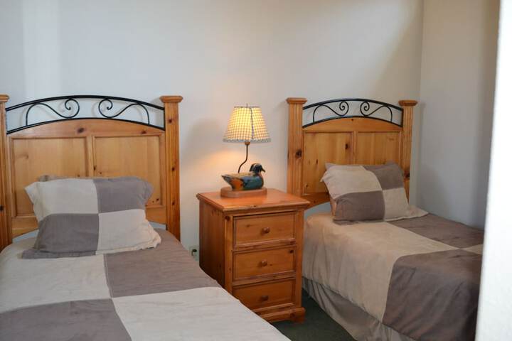 Eagle Fire Lodge & Cabins