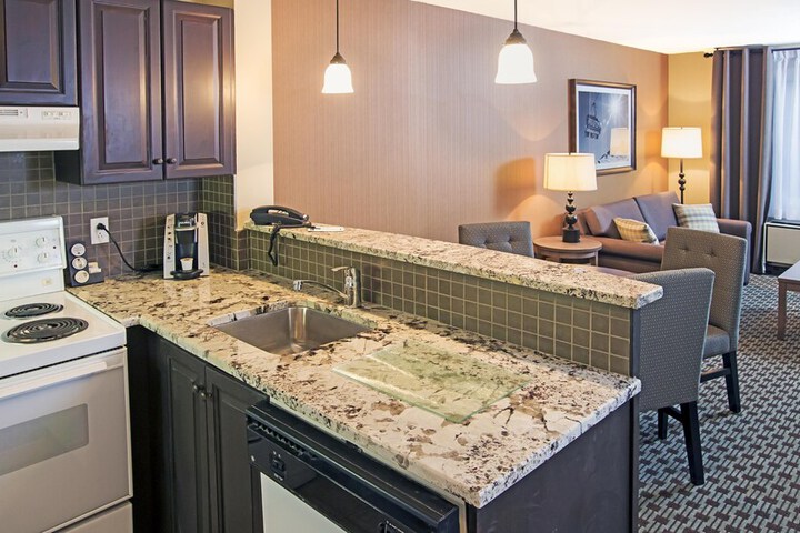 Holiday Inn Express and Suites Tremblant by IHG