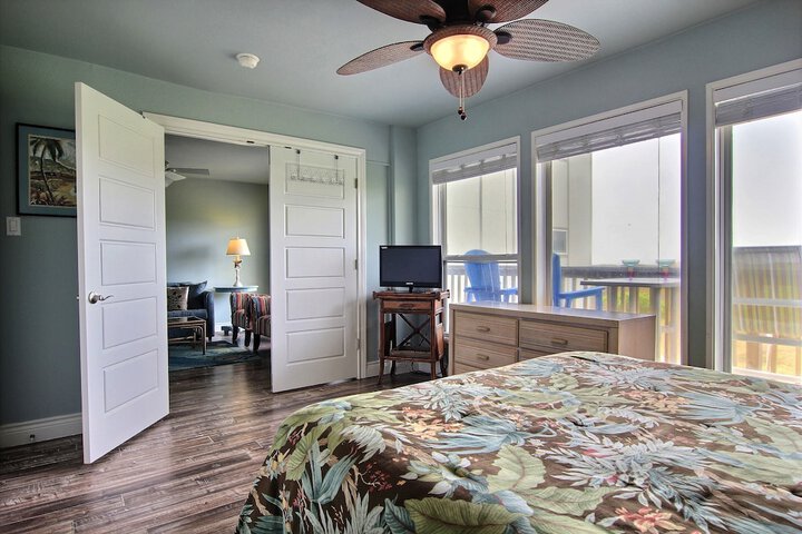 Room 10 of 25