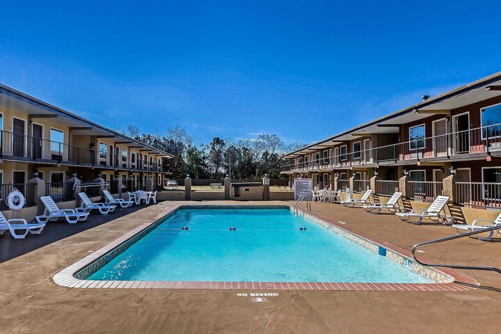 Pool 3 of 34