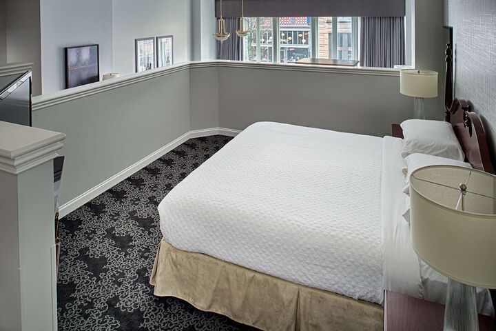 Room 26 of 69