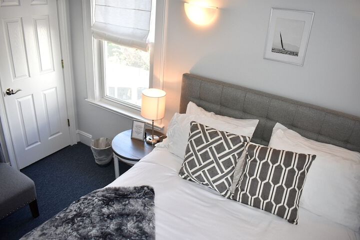 Room 133 of 183