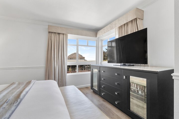 Ascot Suites
