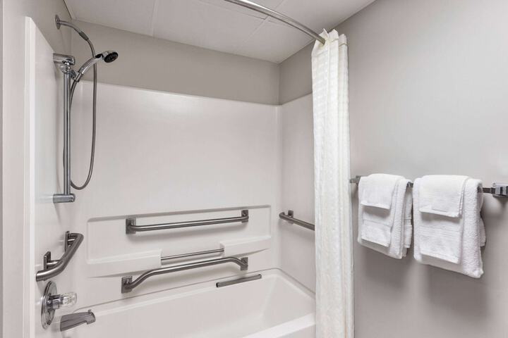 Days Inn by Wyndham Shallotte