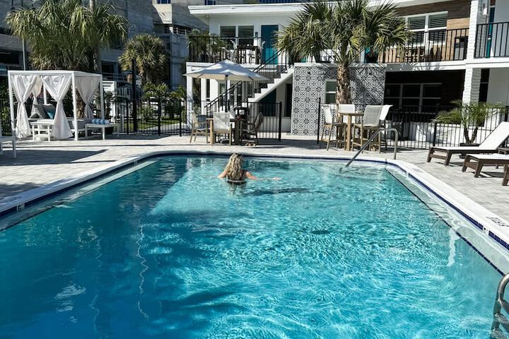 Hotel 15 of 54