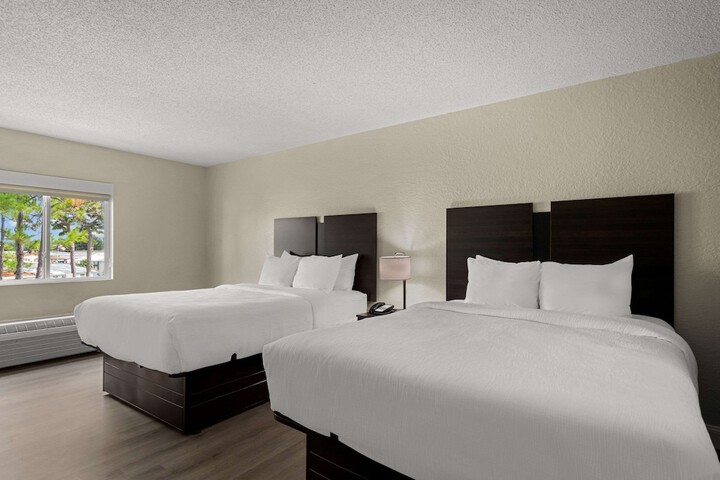 Room 21 of 35