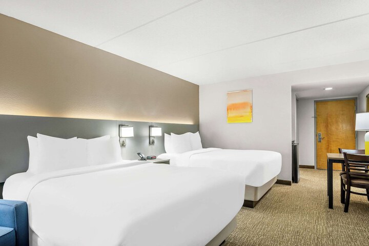 Room 33 of 52