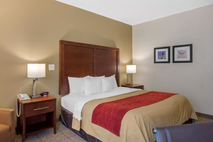 Room 13 of 28