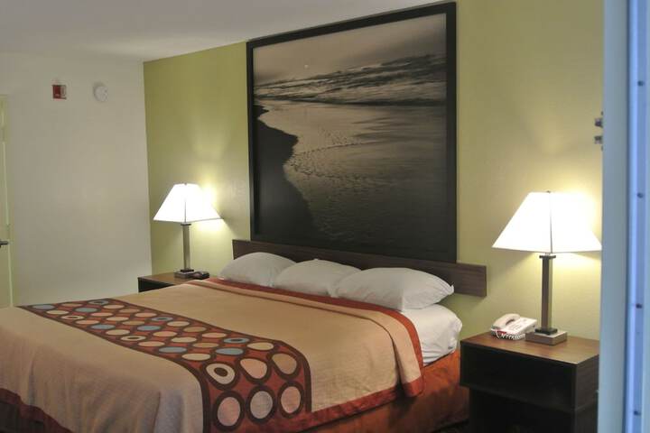 Room 15 of 19