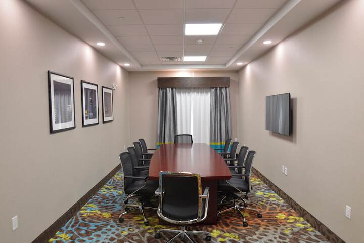 Holiday Inn Express & Suites Pasadena Houston Southeast by IHG