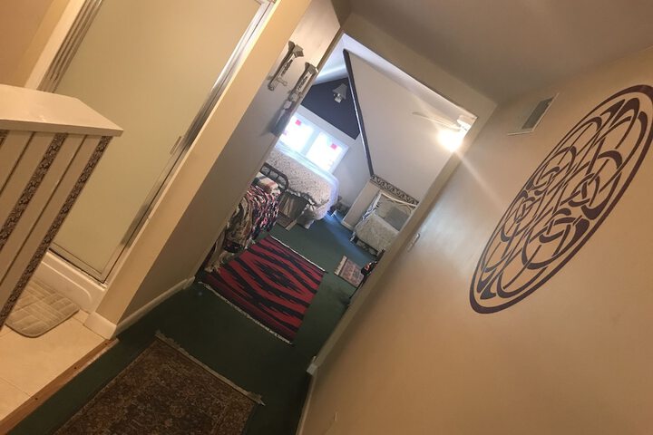 Room 28 of 89