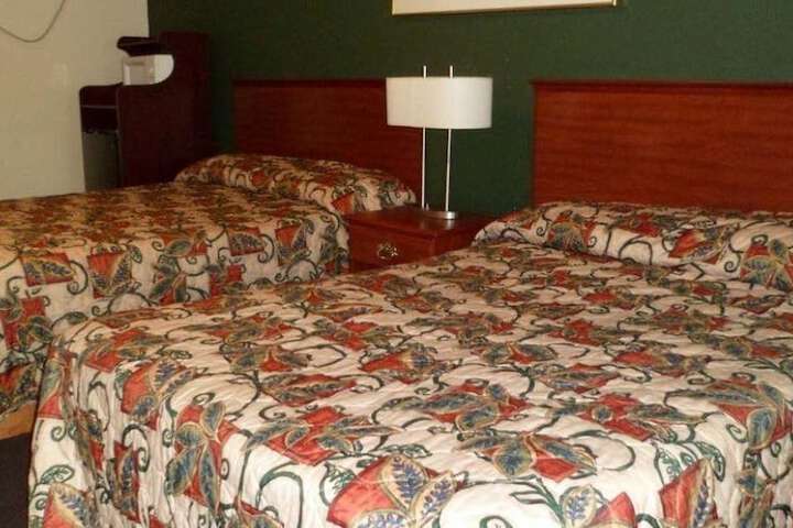 Room 7 of 14
