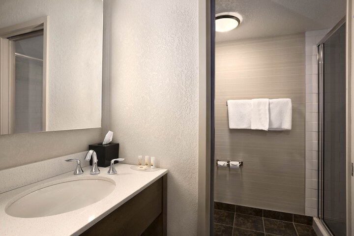 Room 33 of 56