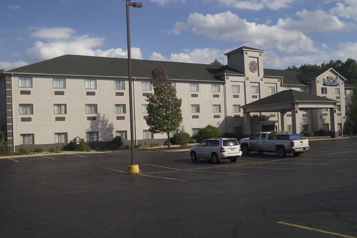 Hotel 2 of 33