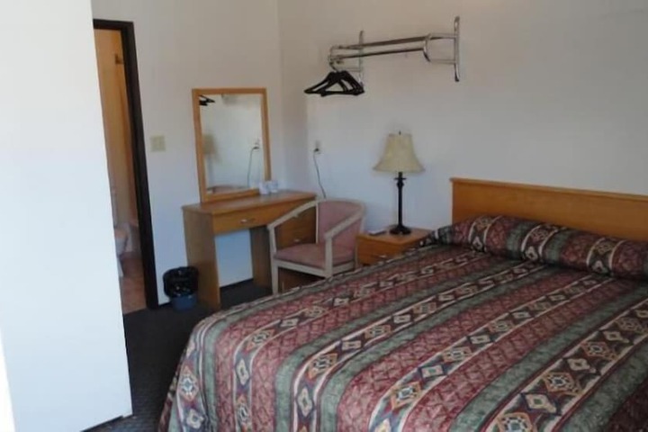 Room 13 of 39