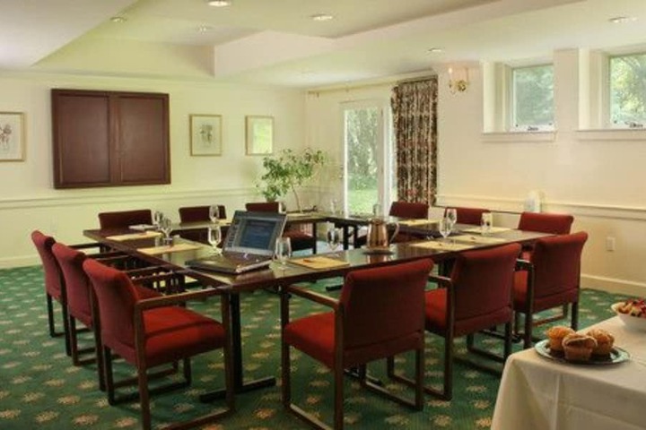 Business Center 137 of 144