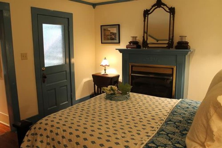 Room 55 of 104