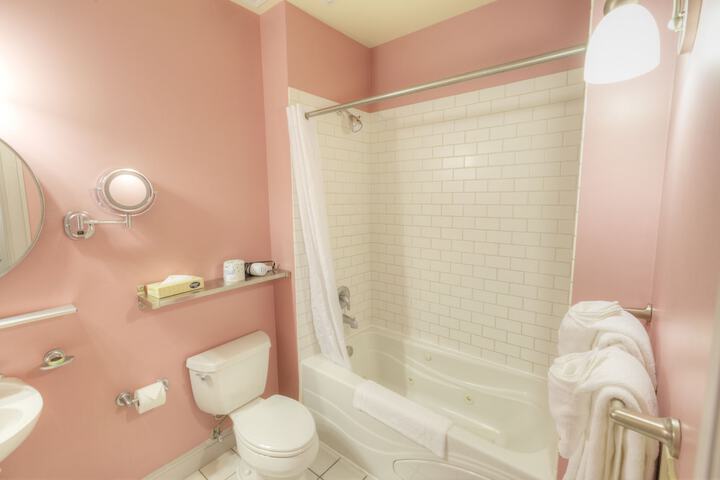 Montvale Hotel