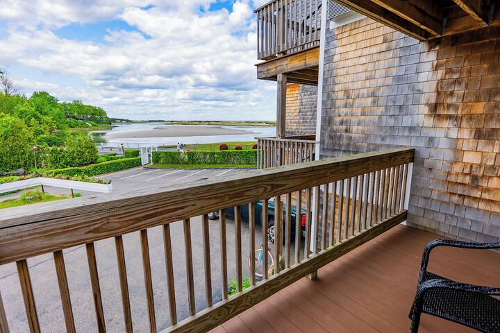 Aspinquid Resort